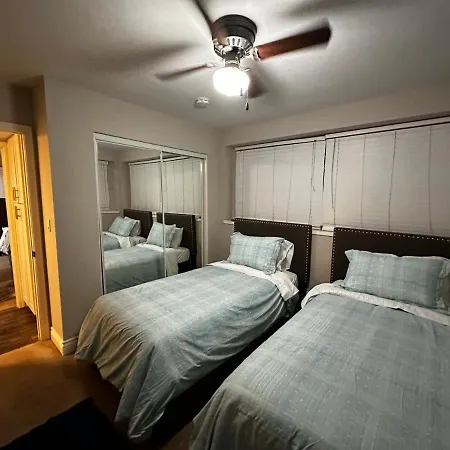 Holiday home Family Haven With Spacious Yard