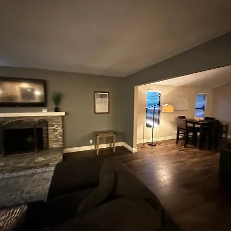 Holiday home Family Haven With Spacious Yard