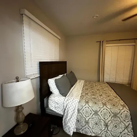 Holiday home Family Haven With Spacious Yard Garden Grove