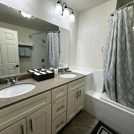 Family Haven With Spacious Yard Holiday home Garden Grove