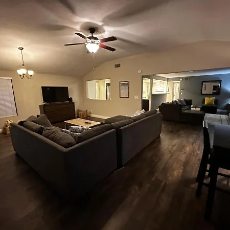 Family Haven With Spacious Yard Holiday home Garden Grove